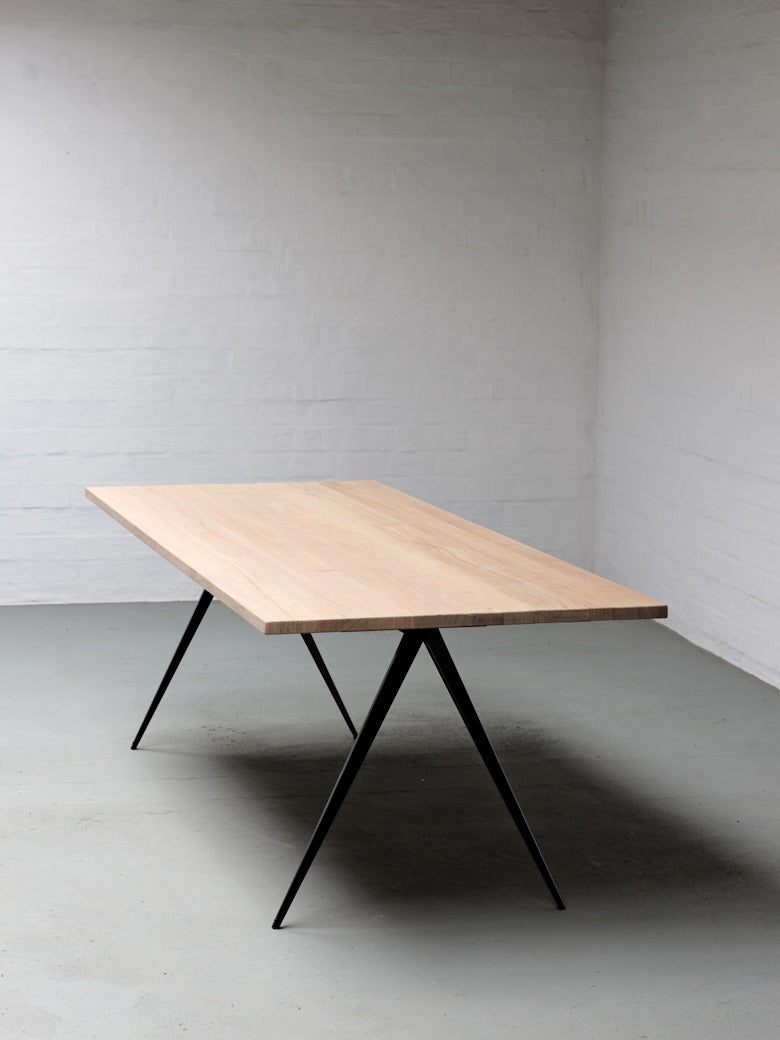 Products – Compass Table